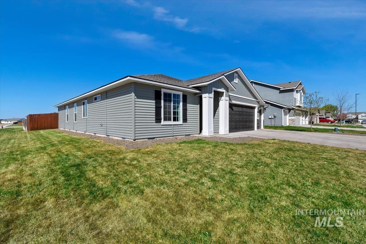19585 Maywood Avenue, Caldwell, Idaho 83605, 4 Bedrooms, 2 Bathrooms, Residential For Sale, Price $415,000,MLS 98980125