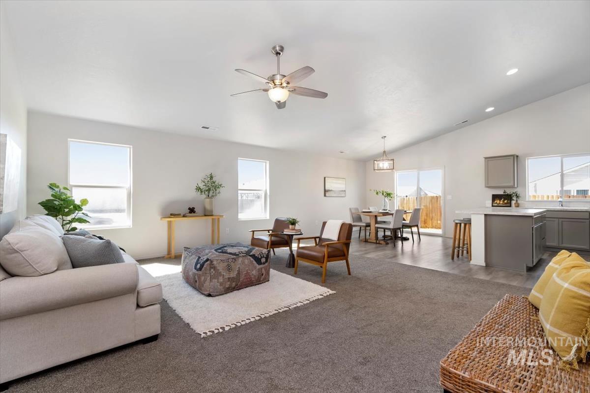 19585 Maywood Avenue, Caldwell, Idaho 83605, 4 Bedrooms, 2 Bathrooms, Residential For Sale, Price $415,000,MLS 98980125