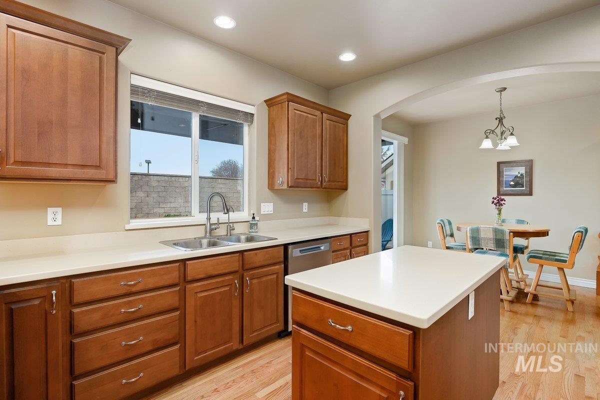 1841 Canyon Park Ct, Twin Falls, Idaho 83301, 3 Bedrooms, 2 Bathrooms, Residential For Sale, Price $535,000,MLS 98980129