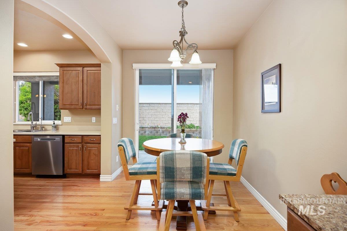 1841 Canyon Park Ct, Twin Falls, Idaho 83301, 3 Bedrooms, 2 Bathrooms, Residential For Sale, Price $535,000,MLS 98980129