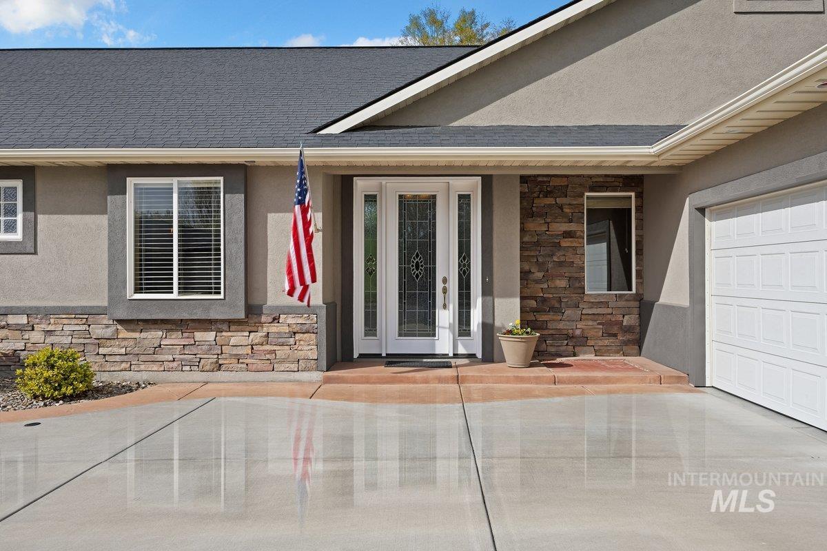 1841 Canyon Park Ct, Twin Falls, Idaho 83301, 3 Bedrooms, 2 Bathrooms, Residential For Sale, Price $535,000,MLS 98980129