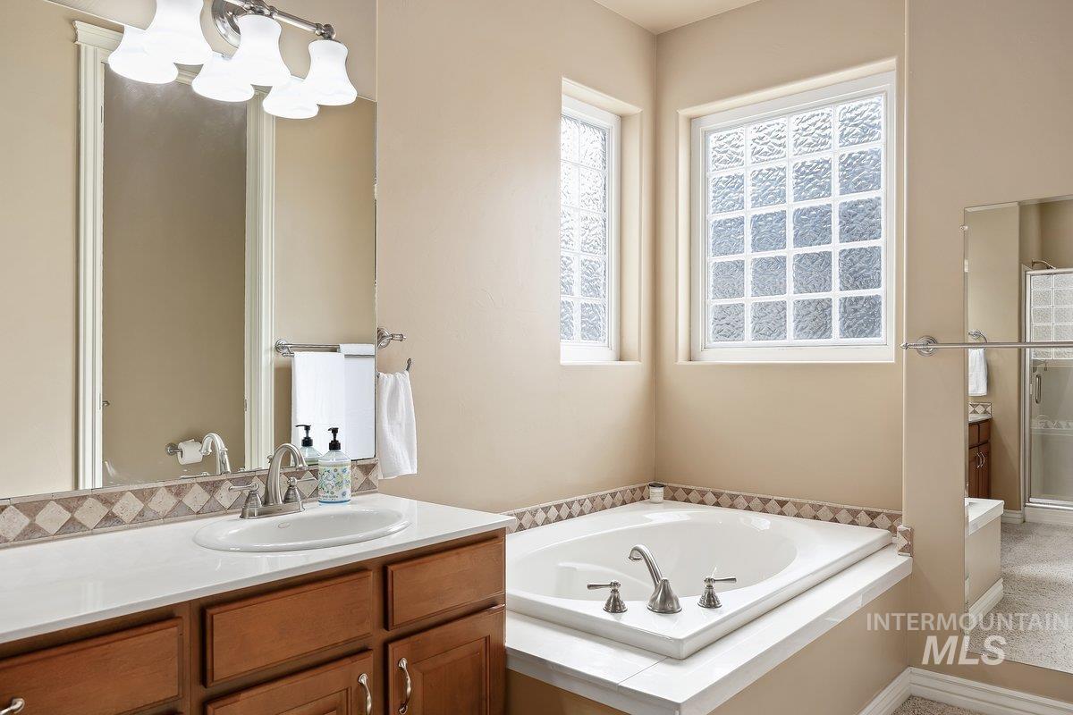 1841 Canyon Park Ct, Twin Falls, Idaho 83301, 3 Bedrooms, 2 Bathrooms, Residential For Sale, Price $535,000,MLS 98980129