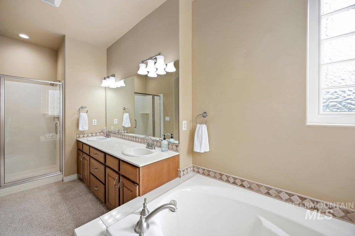 1841 Canyon Park Ct, Twin Falls, Idaho 83301, 3 Bedrooms, 2 Bathrooms, Residential For Sale, Price $535,000,MLS 98980129