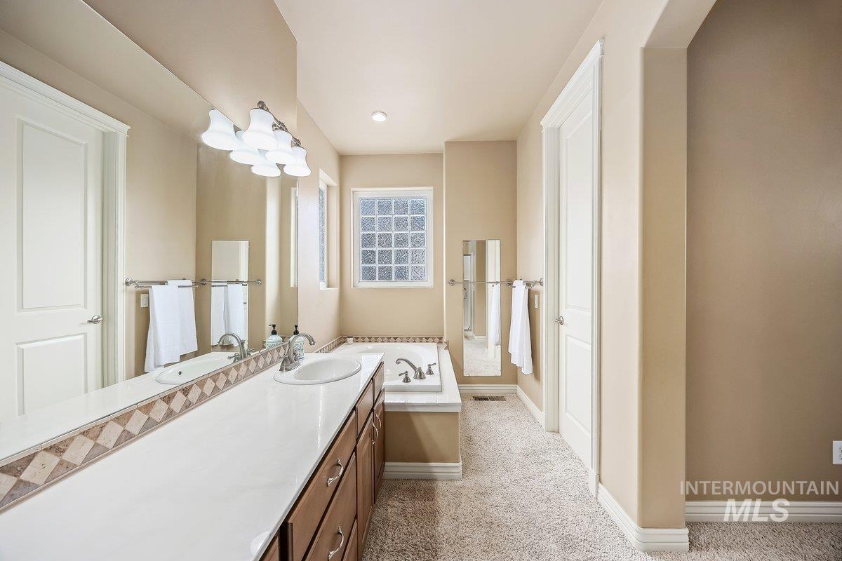 1841 Canyon Park Ct, Twin Falls, Idaho 83301, 3 Bedrooms, 2 Bathrooms, Residential For Sale, Price $535,000,MLS 98980129