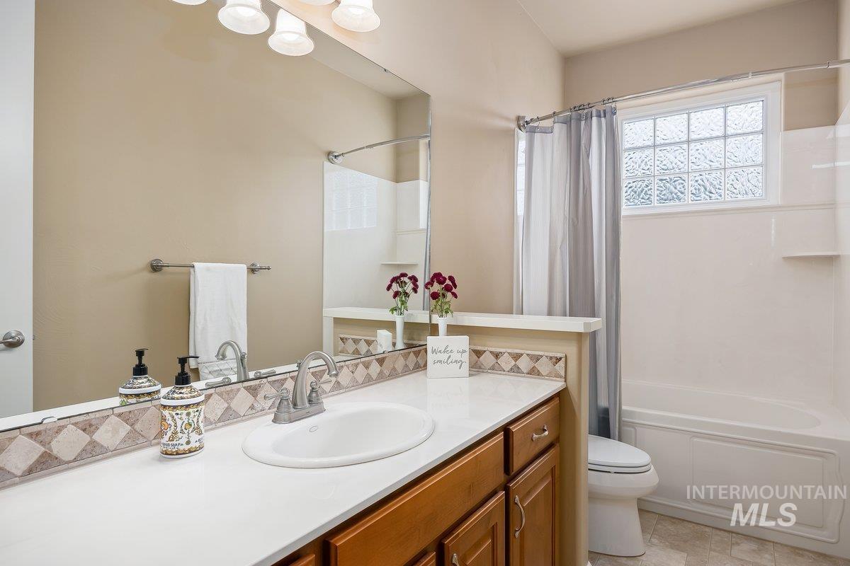 1841 Canyon Park Ct, Twin Falls, Idaho 83301, 3 Bedrooms, 2 Bathrooms, Residential For Sale, Price $535,000,MLS 98980129