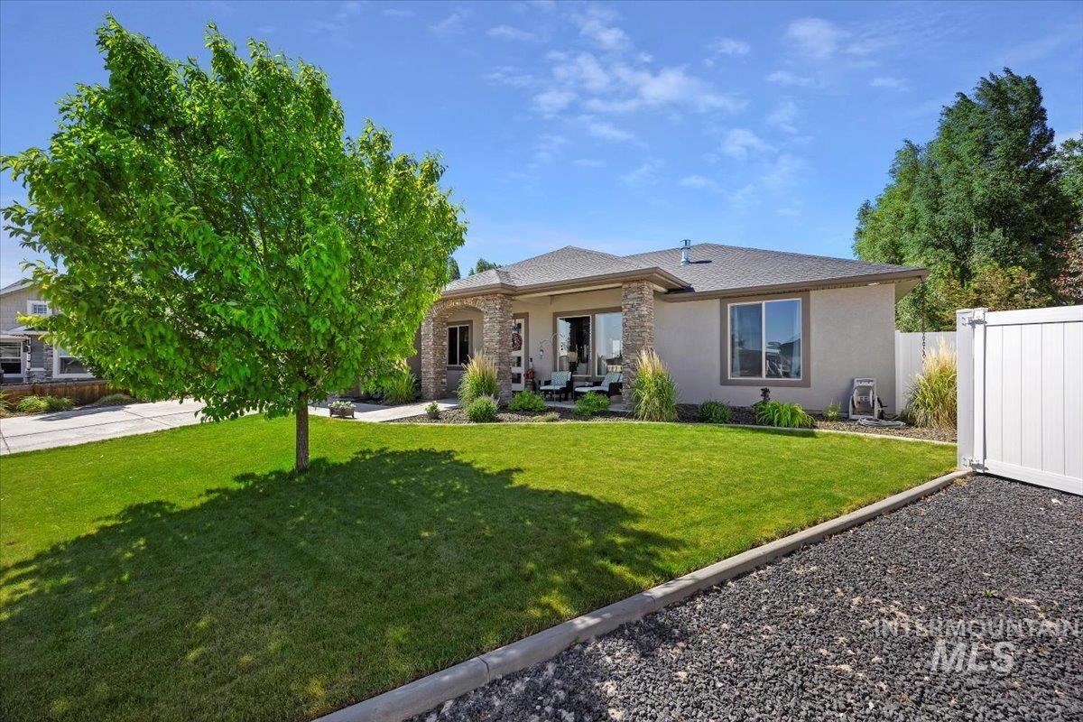 225 Slate Springs Ct, Kimberly, Idaho 83341-2301, 3 Bedrooms, 2 Bathrooms, Residential For Sale, Price $434,900,MLS 98980130