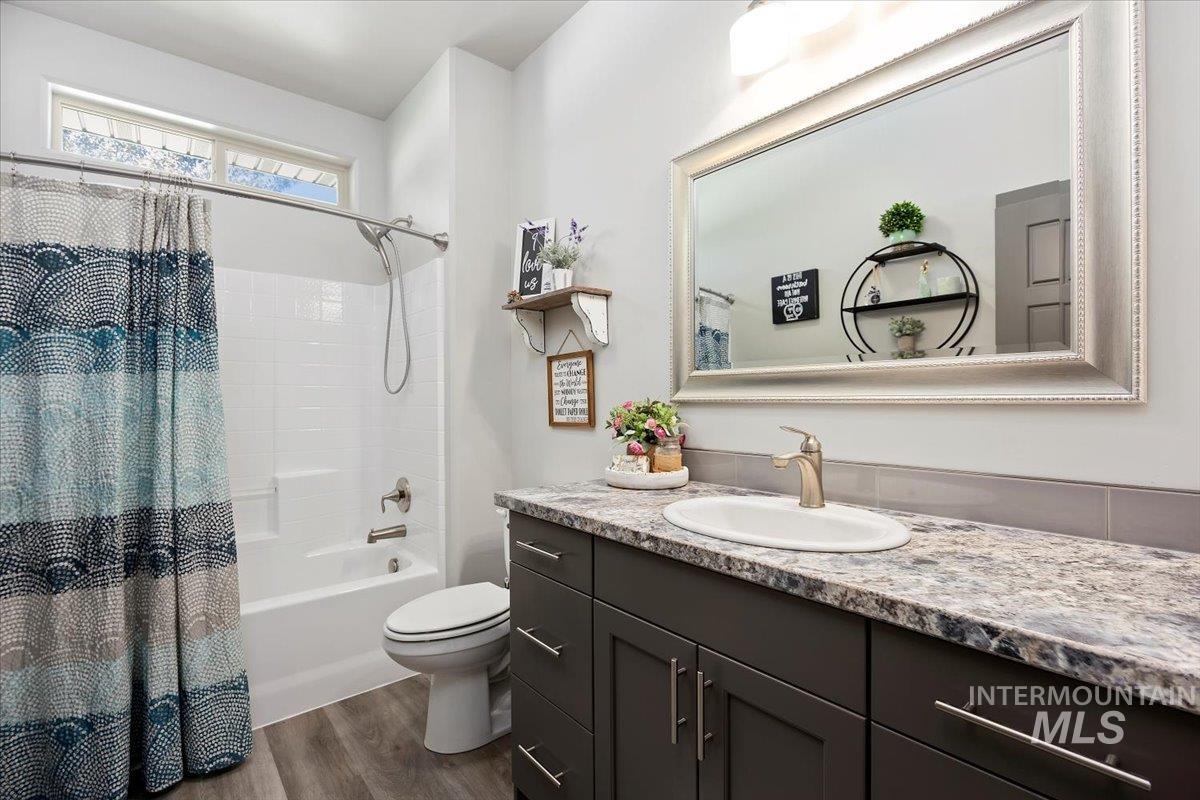 225 Slate Springs Ct, Kimberly, Idaho 83341-2301, 3 Bedrooms, 2 Bathrooms, Residential For Sale, Price $434,900,MLS 98980130