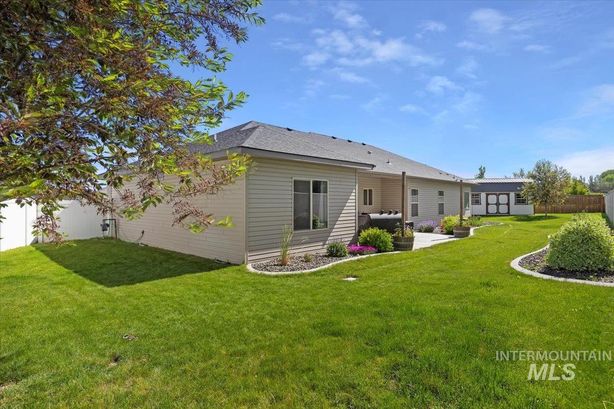 225 Slate Springs Ct, Kimberly, Idaho 83341-2301, 3 Bedrooms, 2 Bathrooms, Residential For Sale, Price $434,900,MLS 98980130