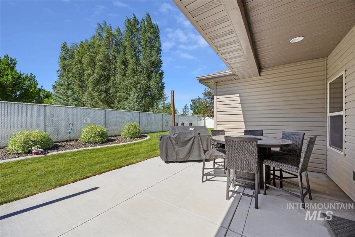 225 Slate Springs Ct, Kimberly, Idaho 83341-2301, 3 Bedrooms, 2 Bathrooms, Residential For Sale, Price $434,900,MLS 98980130