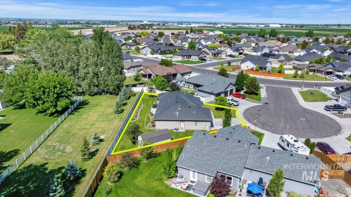 225 Slate Springs Ct, Kimberly, Idaho 83341-2301, 3 Bedrooms, 2 Bathrooms, Residential For Sale, Price $434,900,MLS 98980130