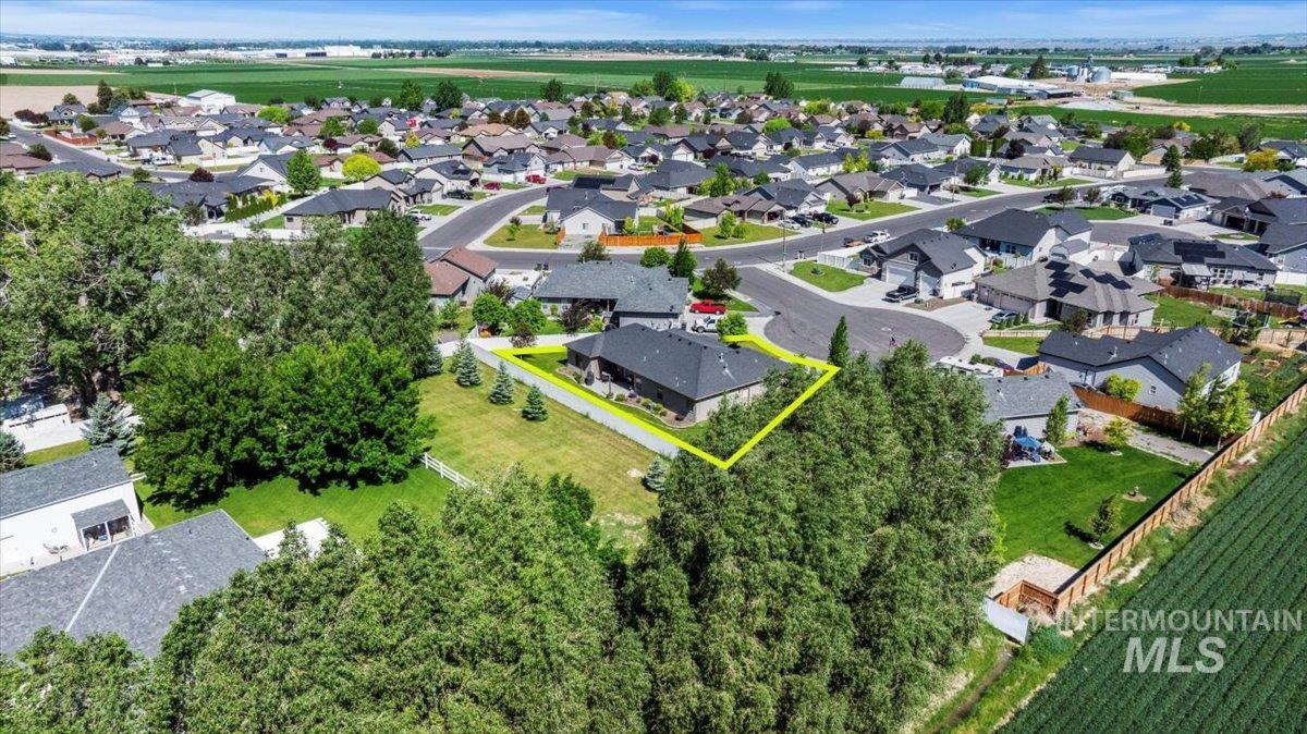 225 Slate Springs Ct, Kimberly, Idaho 83341-2301, 3 Bedrooms, 2 Bathrooms, Residential For Sale, Price $434,900,MLS 98980130