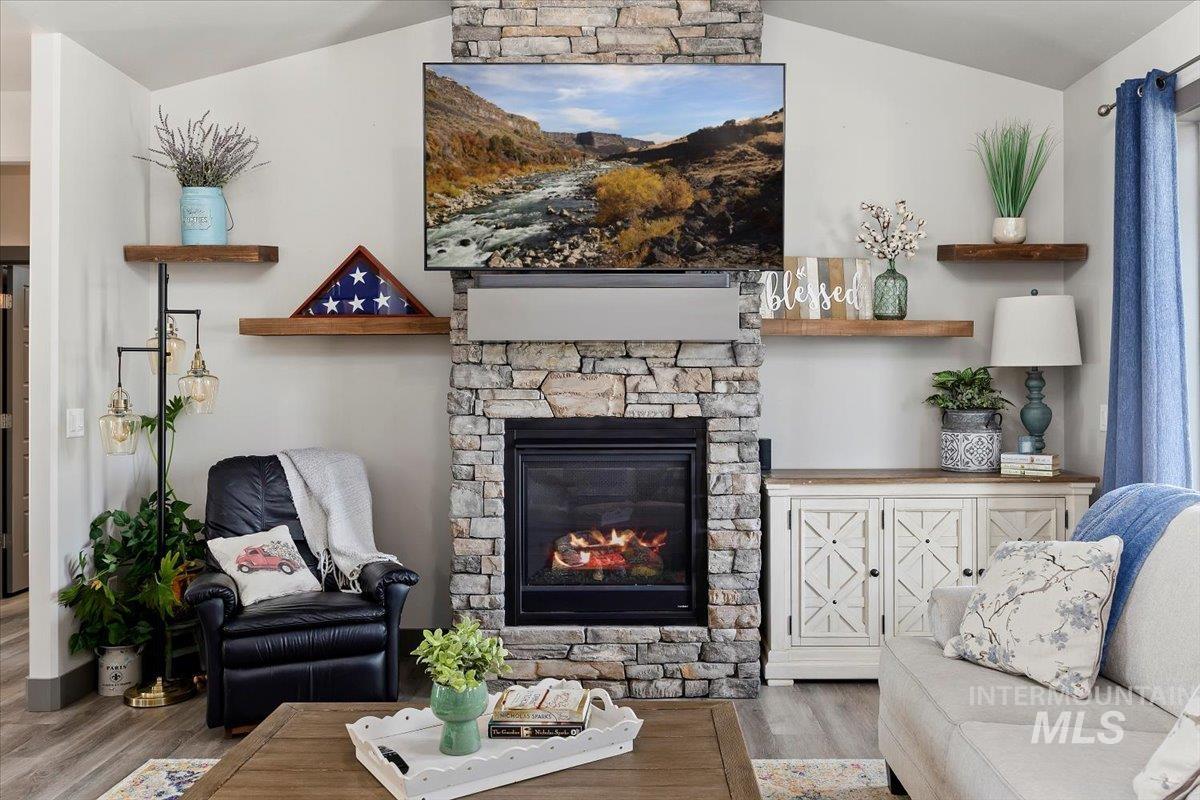 225 Slate Springs Ct, Kimberly, Idaho 83341-2301, 3 Bedrooms, 2 Bathrooms, Residential For Sale, Price $434,900,MLS 98980130