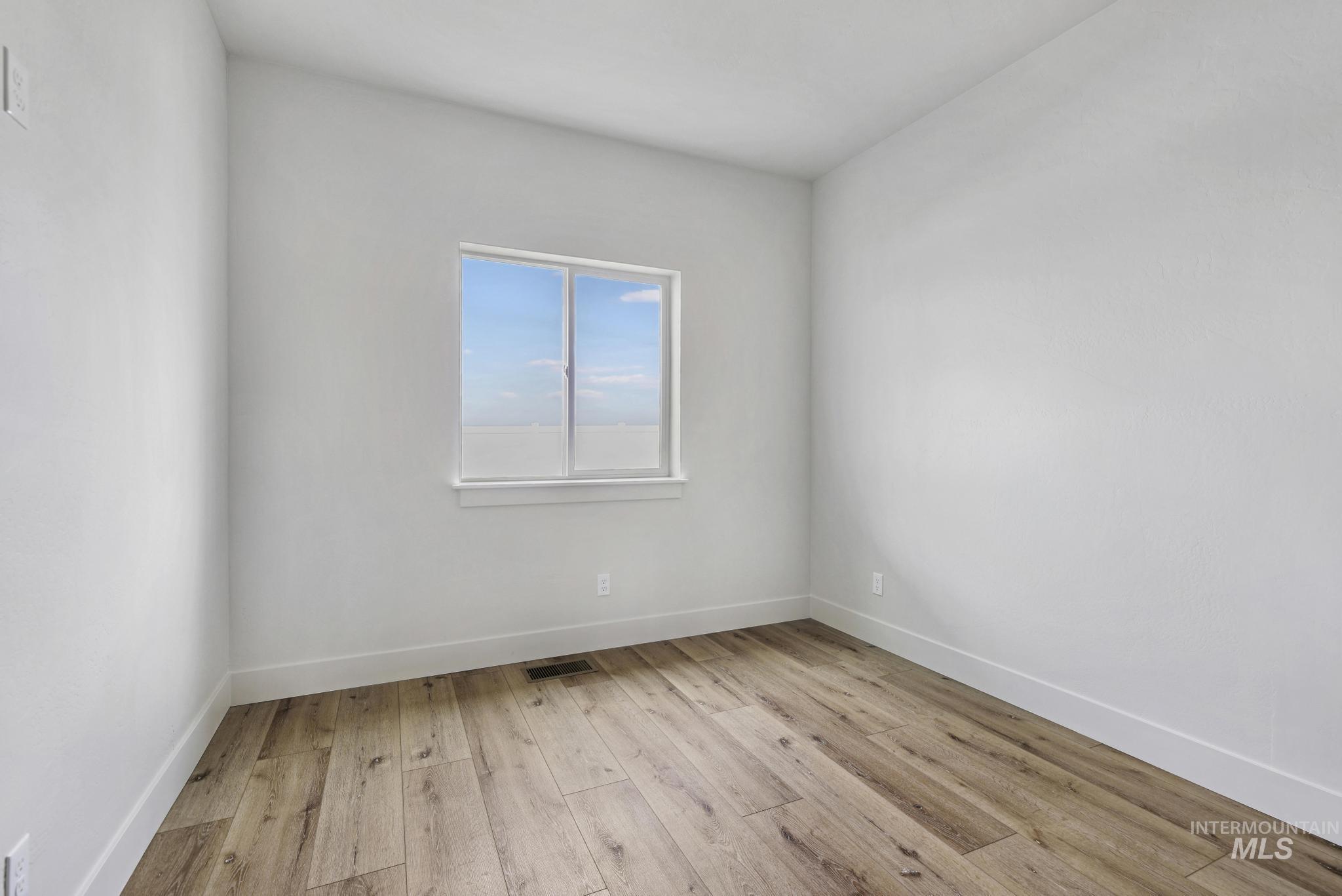 1320 E 20th, Jerome, Idaho 83338, 3 Bedrooms, 2 Bathrooms, Residential For Sale, Price $369,900,MLS 98980134