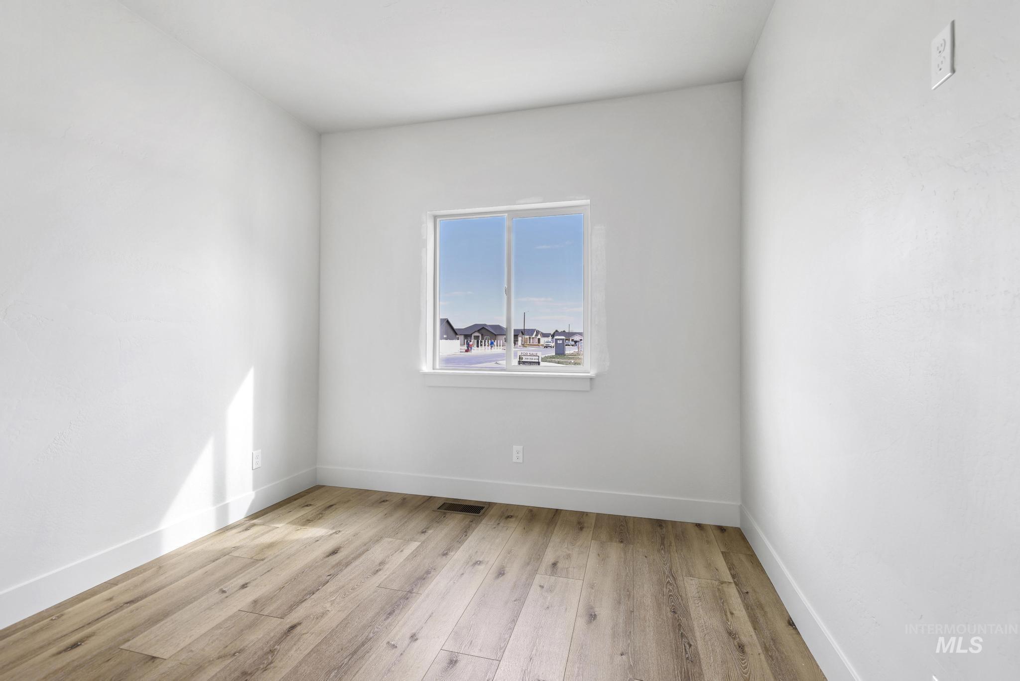 1320 E 20th, Jerome, Idaho 83338, 3 Bedrooms, 2 Bathrooms, Residential For Sale, Price $369,900,MLS 98980134