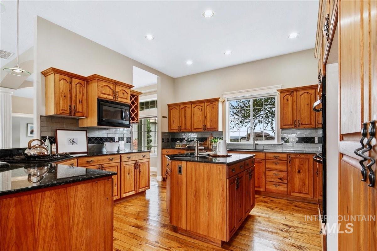 3136 N Brumby Ln, Kuna, Idaho 83634, 4 Bedrooms, 3.5 Bathrooms, Residential For Sale, Price $1,312,500,MLS 98980137