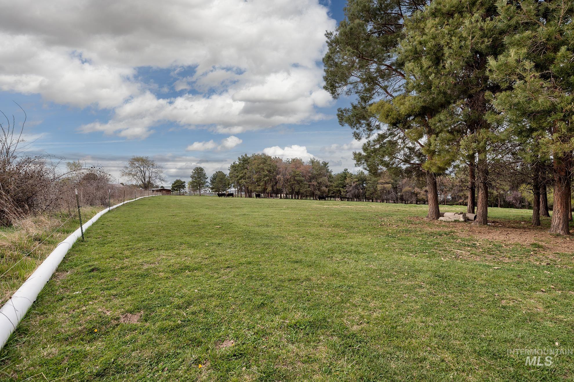 4484 Community Rd, Ontario, Oregon 97914, 3 Bedrooms, 2 Bathrooms, Residential For Sale, Price $450,000, 98980138