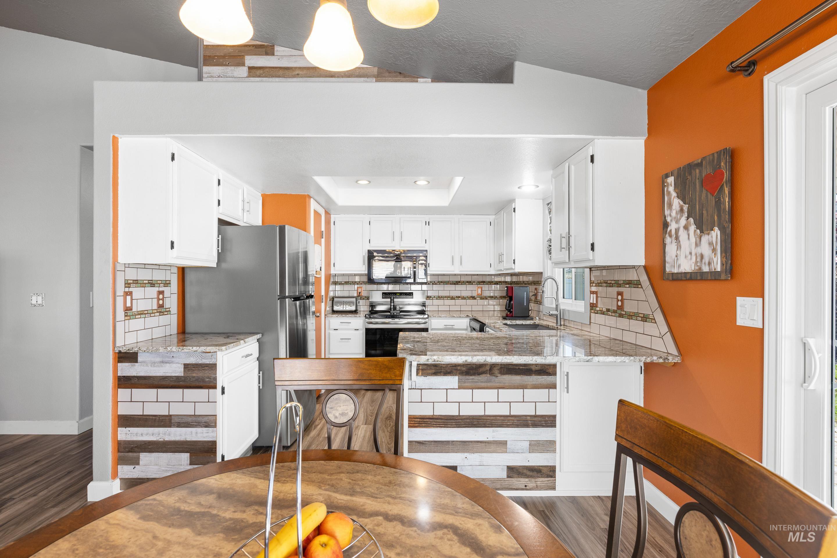 4883 S Rawhide Drive, Boise, Idaho 83709, 3 Bedrooms, 2 Bathrooms, Residential For Sale, Price $390,000,MLS 98980139