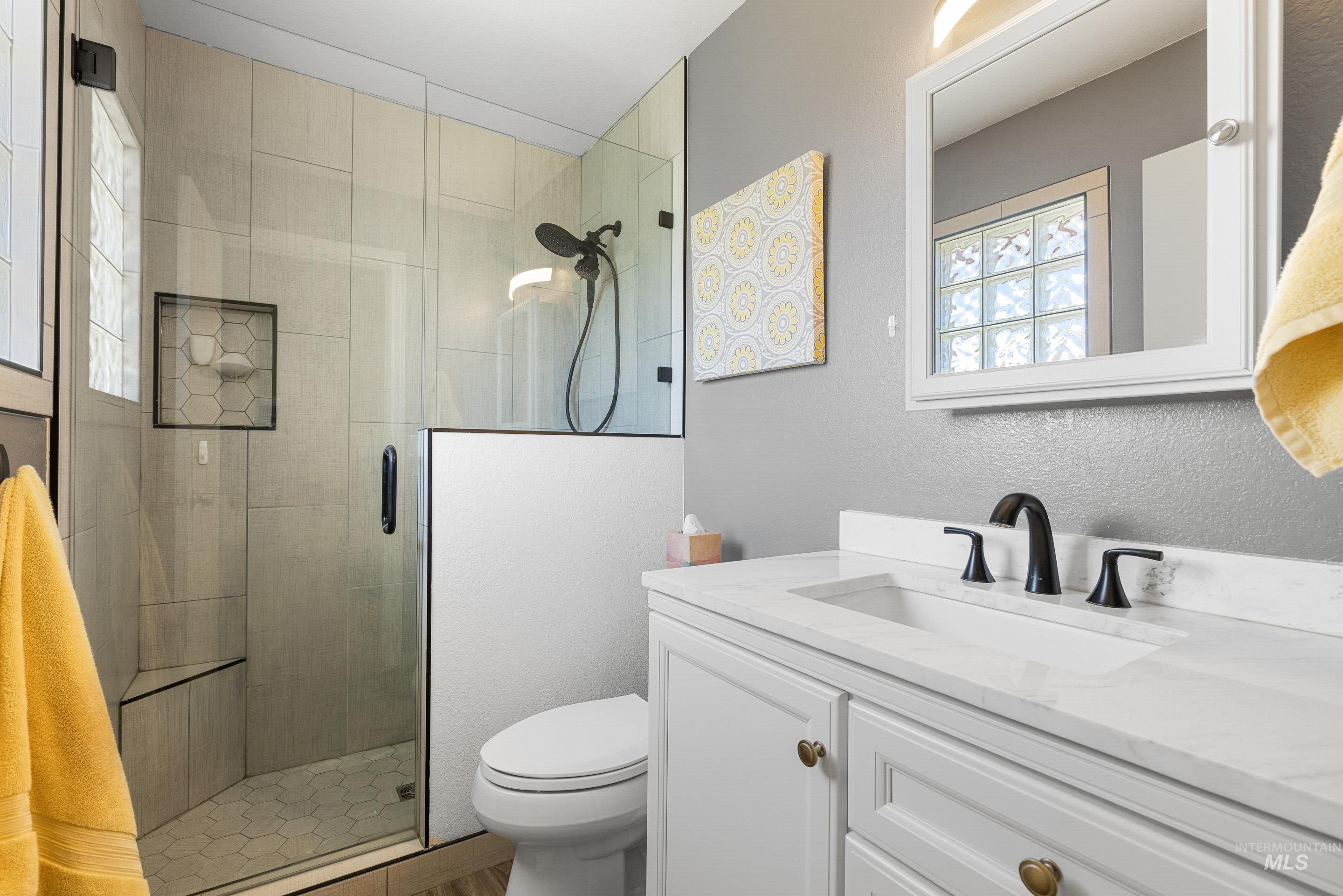 4883 S Rawhide Drive, Boise, Idaho 83709, 3 Bedrooms, 2 Bathrooms, Residential For Sale, Price $390,000,MLS 98980139