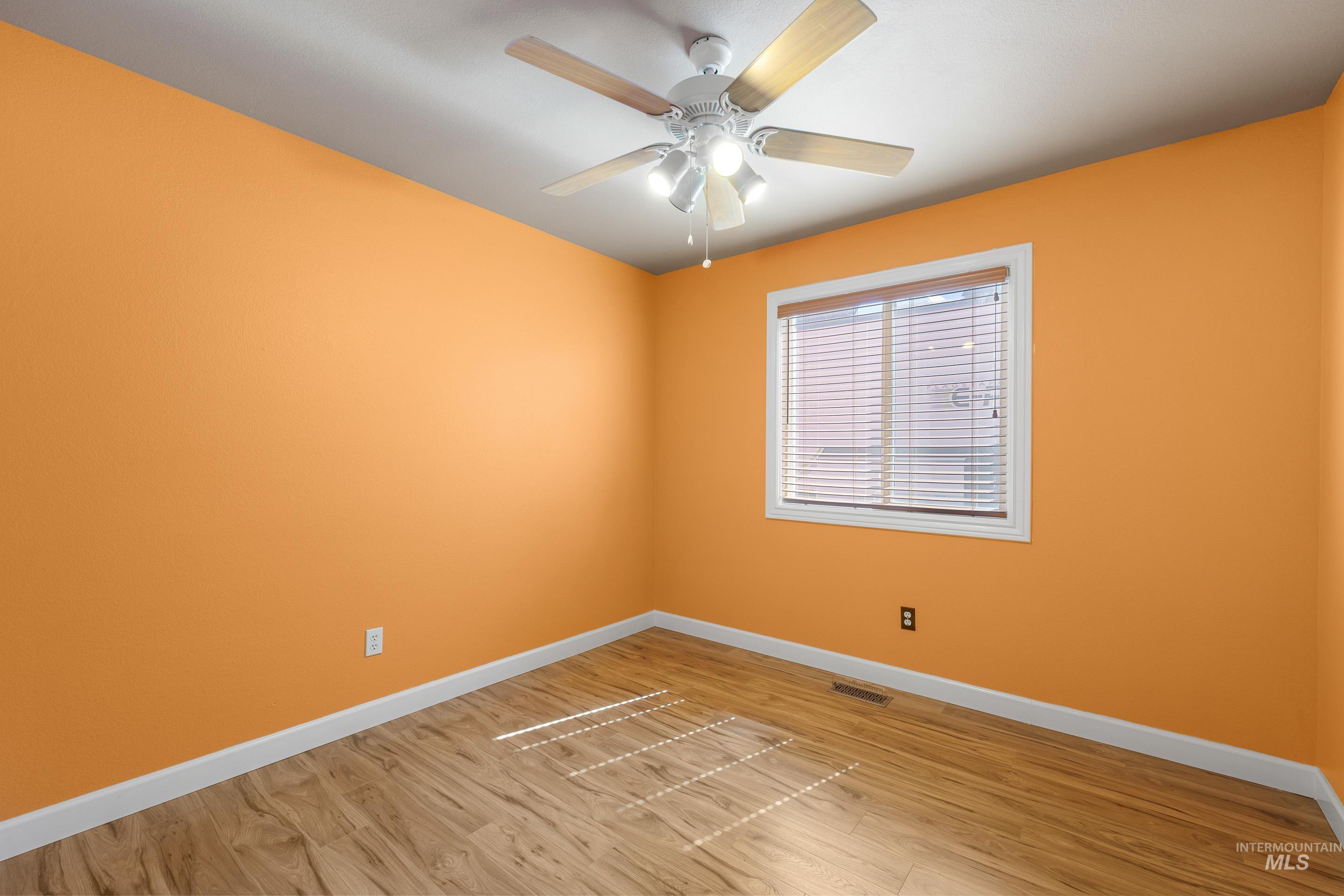 4883 S Rawhide Drive, Boise, Idaho 83709, 3 Bedrooms, 2 Bathrooms, Residential For Sale, Price $390,000,MLS 98980139