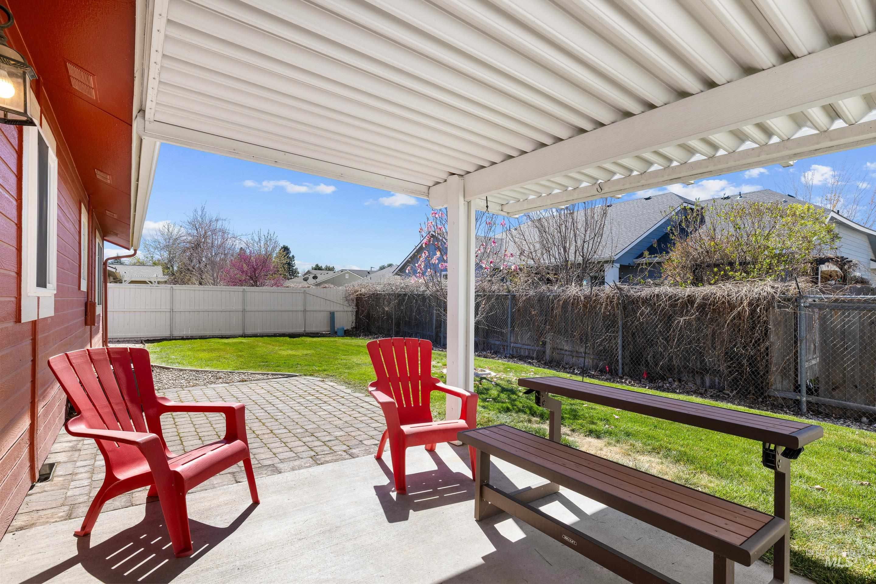 4883 S Rawhide Drive, Boise, Idaho 83709, 3 Bedrooms, 2 Bathrooms, Residential For Sale, Price $390,000,MLS 98980139