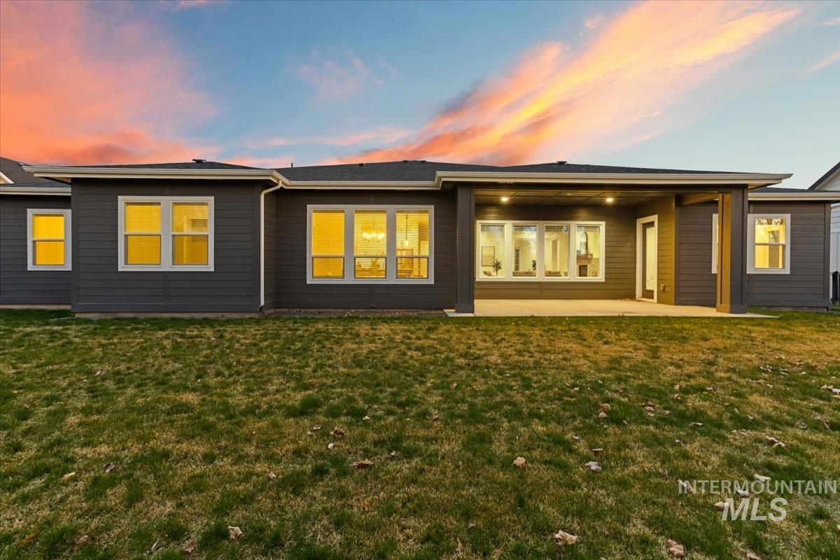 3882 W Haverhill St, Eagle, Idaho 83616, 4 Bedrooms, 3 Bathrooms, Residential For Sale, Price $999,999,MLS 98980141