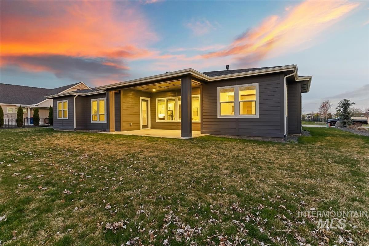 3882 W Haverhill St, Eagle, Idaho 83616, 4 Bedrooms, 3 Bathrooms, Residential For Sale, Price $999,999,MLS 98980141