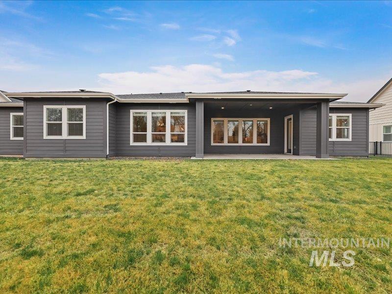 3882 W Haverhill St, Eagle, Idaho 83616, 4 Bedrooms, 3 Bathrooms, Residential For Sale, Price $999,999,MLS 98980141