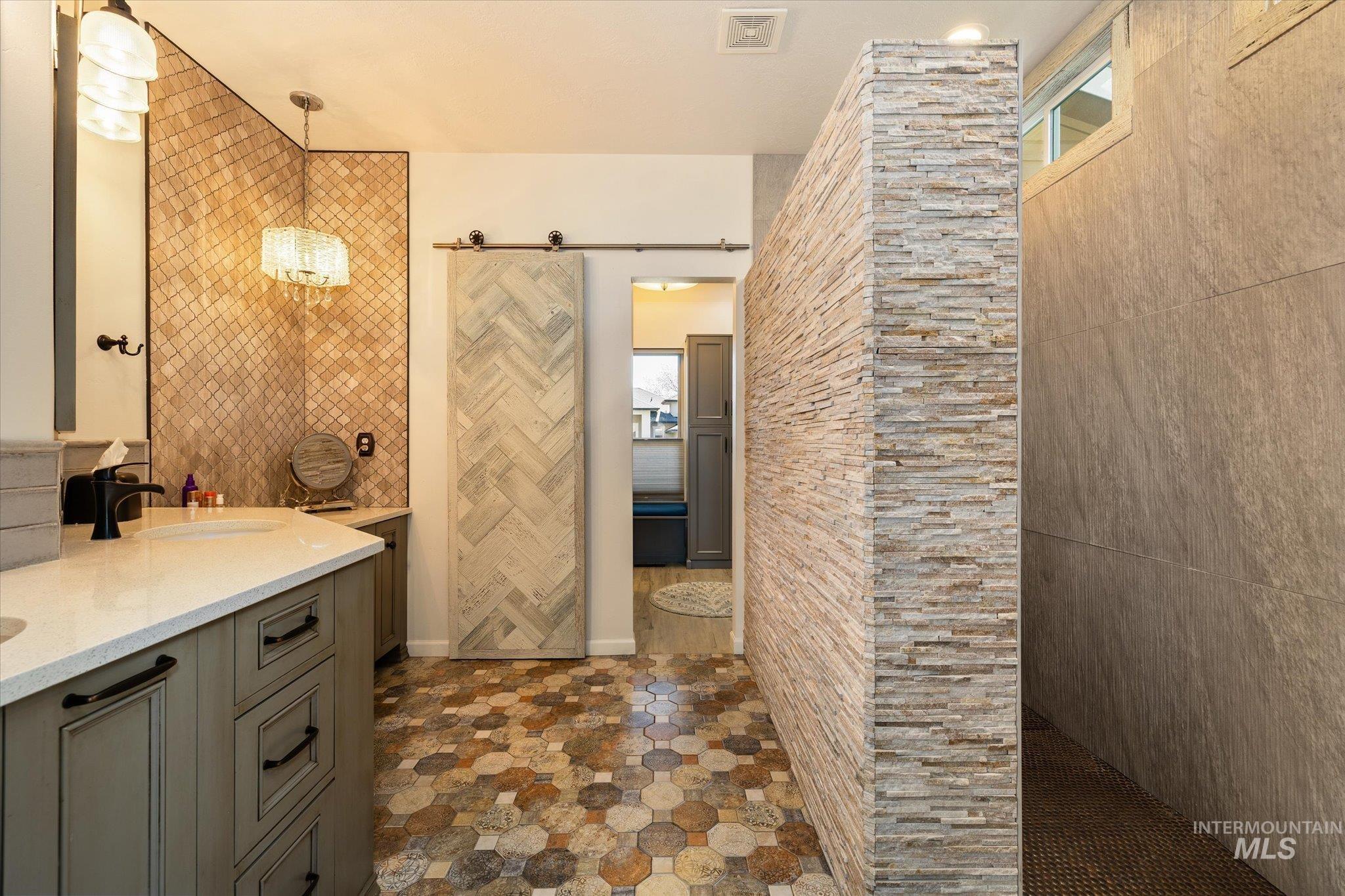 9802 W Big Springs Blvd., Boise, Idaho 83714, 4 Bedrooms, 3 Bathrooms, Residential For Sale, Price $999,999,MLS 98980147