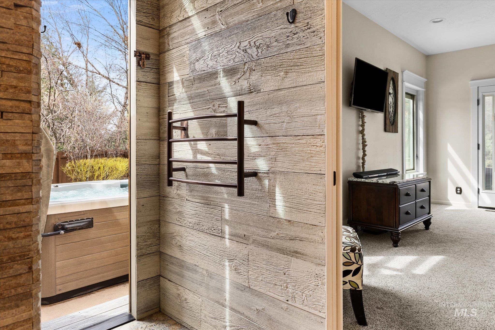 9802 W Big Springs Blvd., Boise, Idaho 83714, 4 Bedrooms, 3 Bathrooms, Residential For Sale, Price $999,999,MLS 98980147