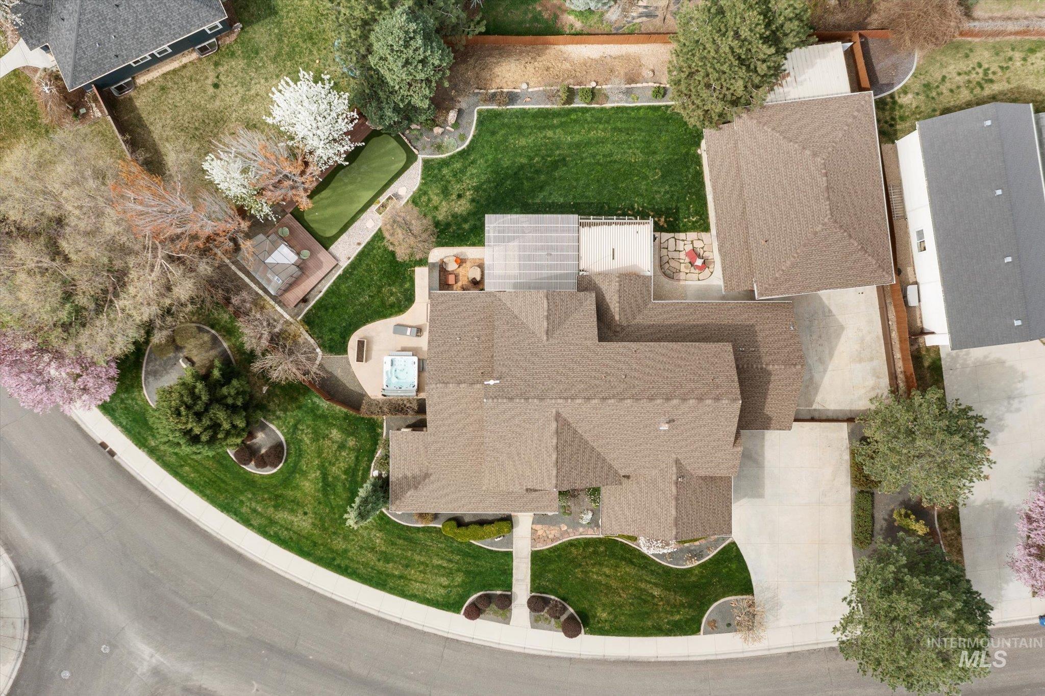 9802 W Big Springs Blvd., Boise, Idaho 83714, 4 Bedrooms, 3 Bathrooms, Residential For Sale, Price $999,999,MLS 98980147