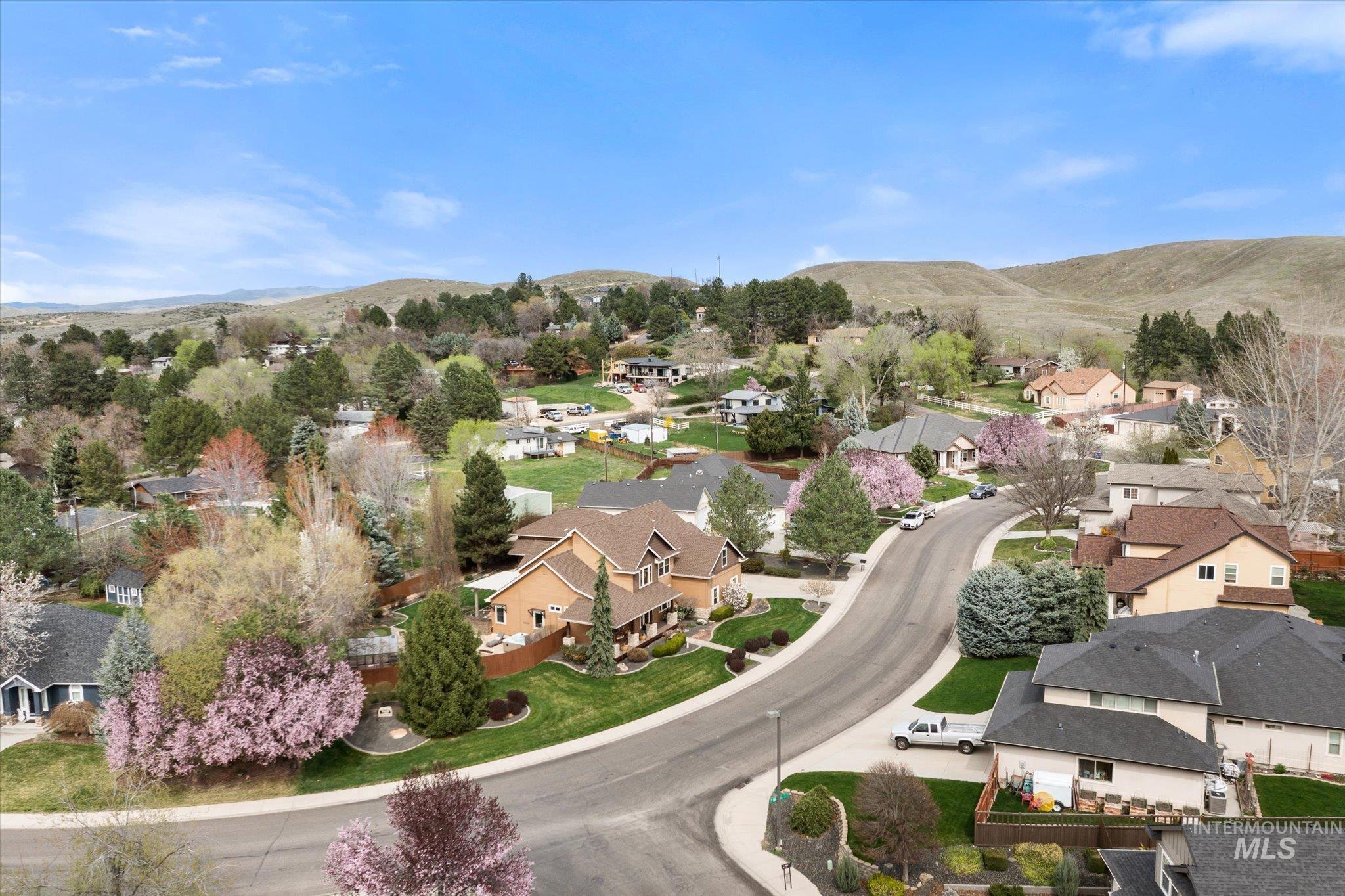 9802 W Big Springs Blvd., Boise, Idaho 83714, 4 Bedrooms, 3 Bathrooms, Residential For Sale, Price $999,999,MLS 98980147