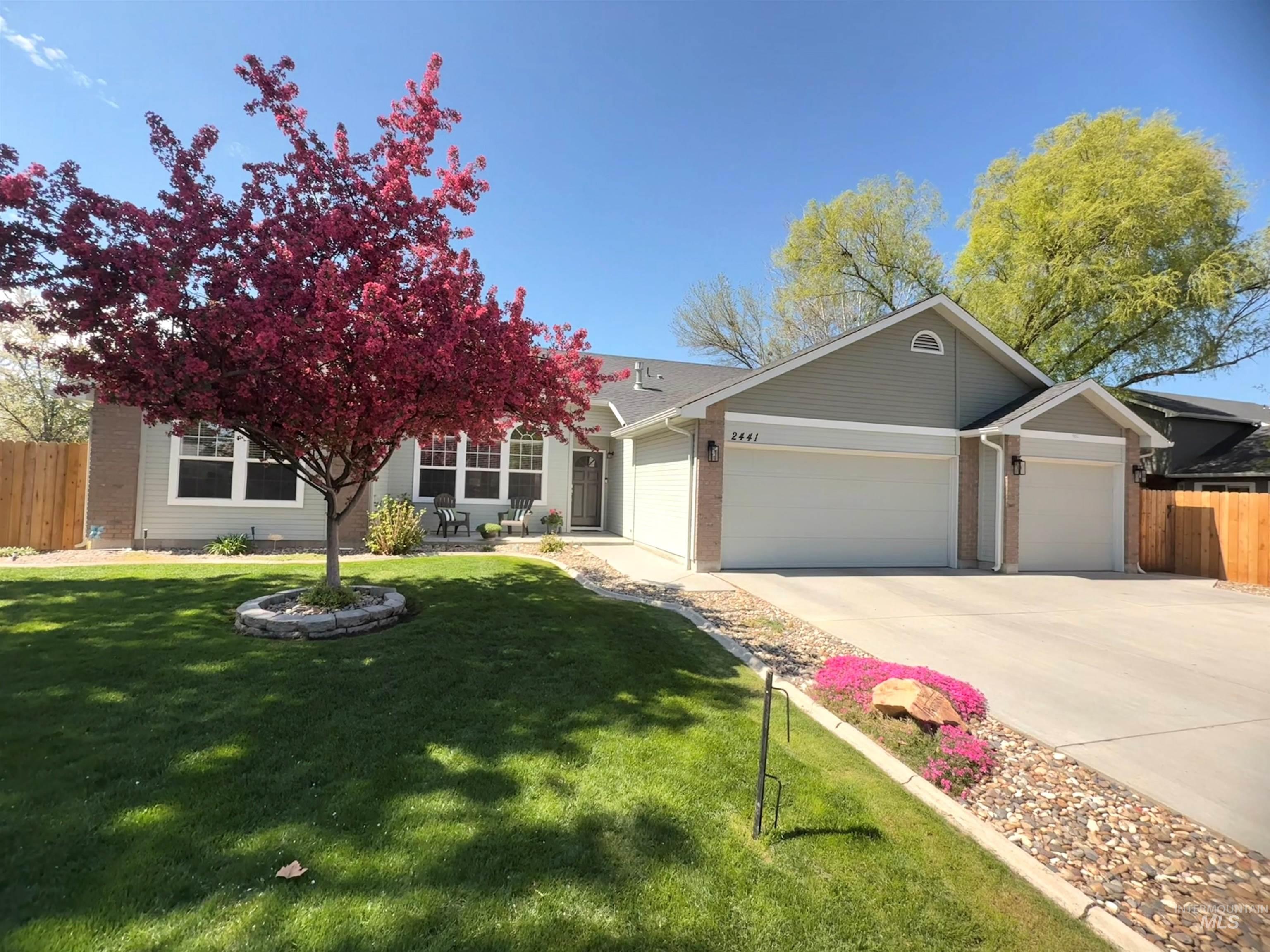 2441 N Snow Goose Way, Meridian, Idaho 83646, 4 Bedrooms, 2 Bathrooms, Residential For Sale, Price $599,000, 98980148
