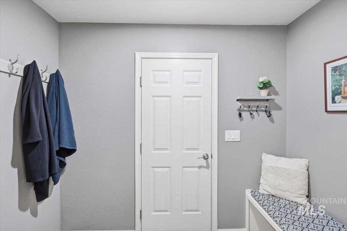 2441 N Snow Goose Way, Meridian, Idaho 83646, 4 Bedrooms, 2 Bathrooms, Residential For Sale, Price $645,000,MLS 98980148