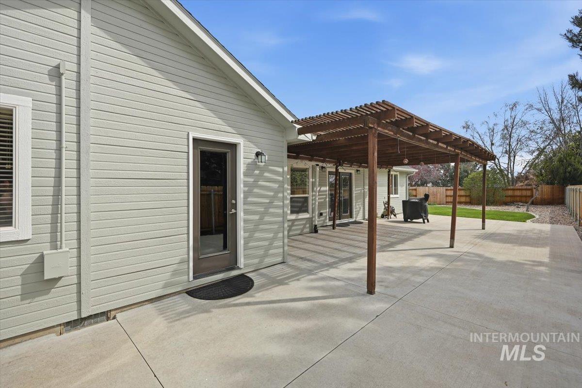 2441 N Snow Goose Way, Meridian, Idaho 83646, 4 Bedrooms, 2 Bathrooms, Residential For Sale, Price $645,000,MLS 98980148