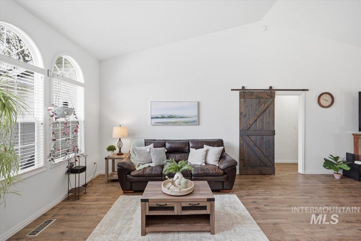 2441 N Snow Goose Way, Meridian, Idaho 83646, 4 Bedrooms, 2 Bathrooms, Residential For Sale, Price $645,000,MLS 98980148