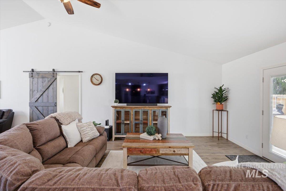 2441 N Snow Goose Way, Meridian, Idaho 83646, 4 Bedrooms, 2 Bathrooms, Residential For Sale, Price $645,000,MLS 98980148