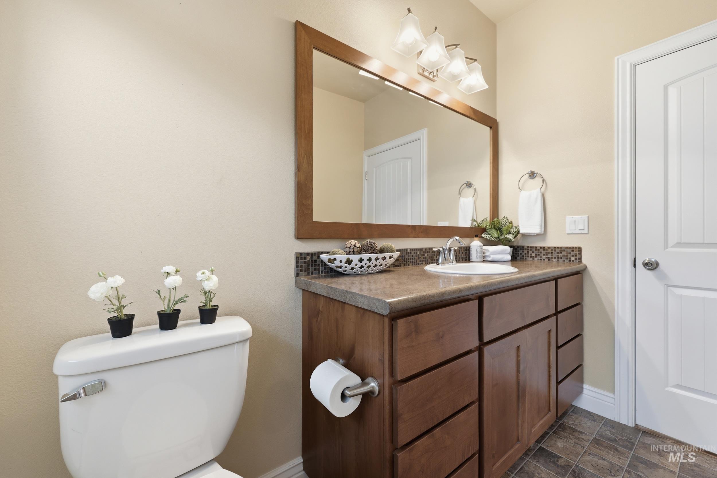 816 E Tallinn St, Meridian, Idaho 83646, 2 Bedrooms, 2 Bathrooms, Residential For Sale, Price $479,000, 98980149