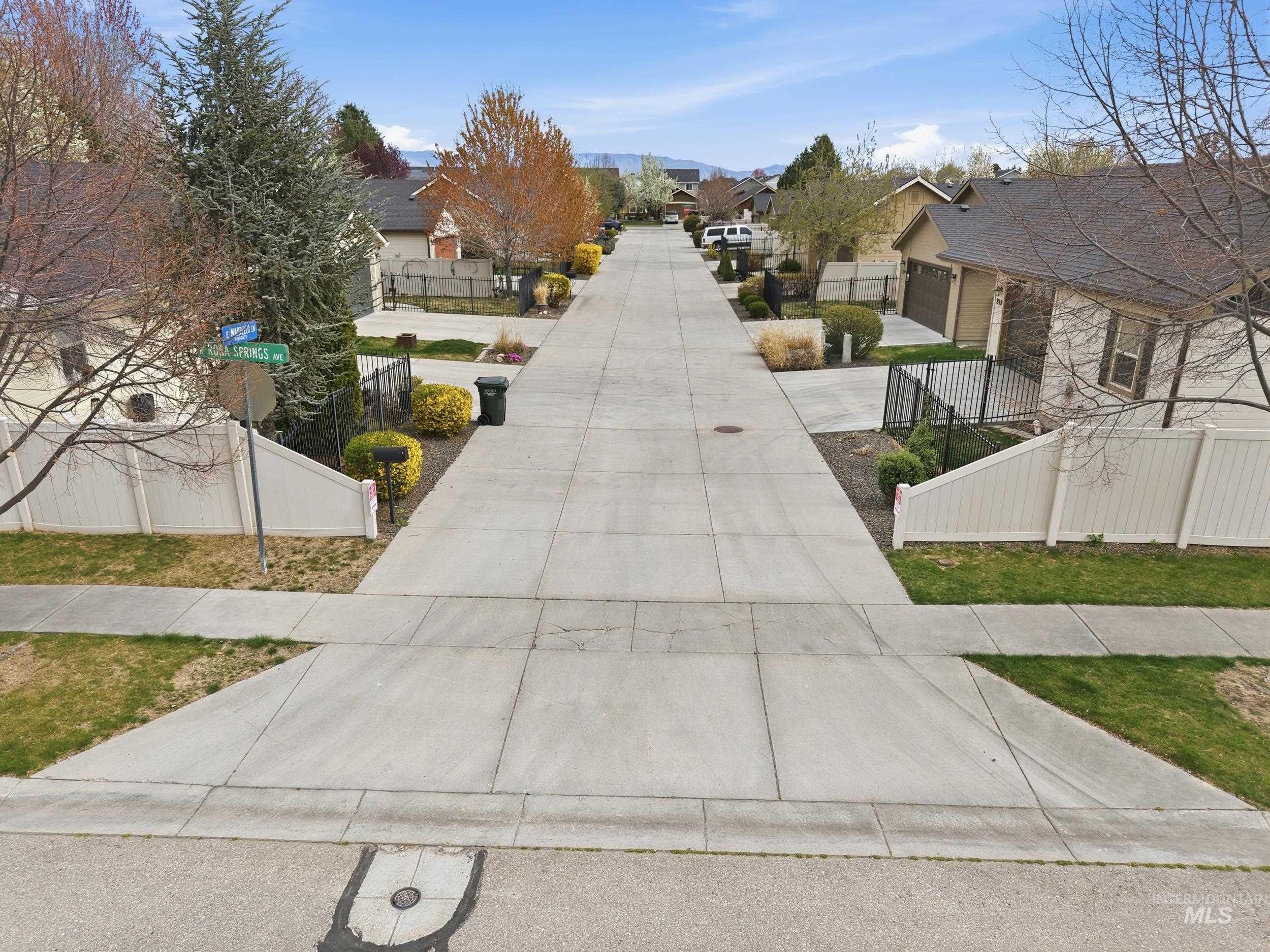 816 E Tallinn St, Meridian, Idaho 83646, 2 Bedrooms, 2 Bathrooms, Residential For Sale, Price $479,000, 98980149