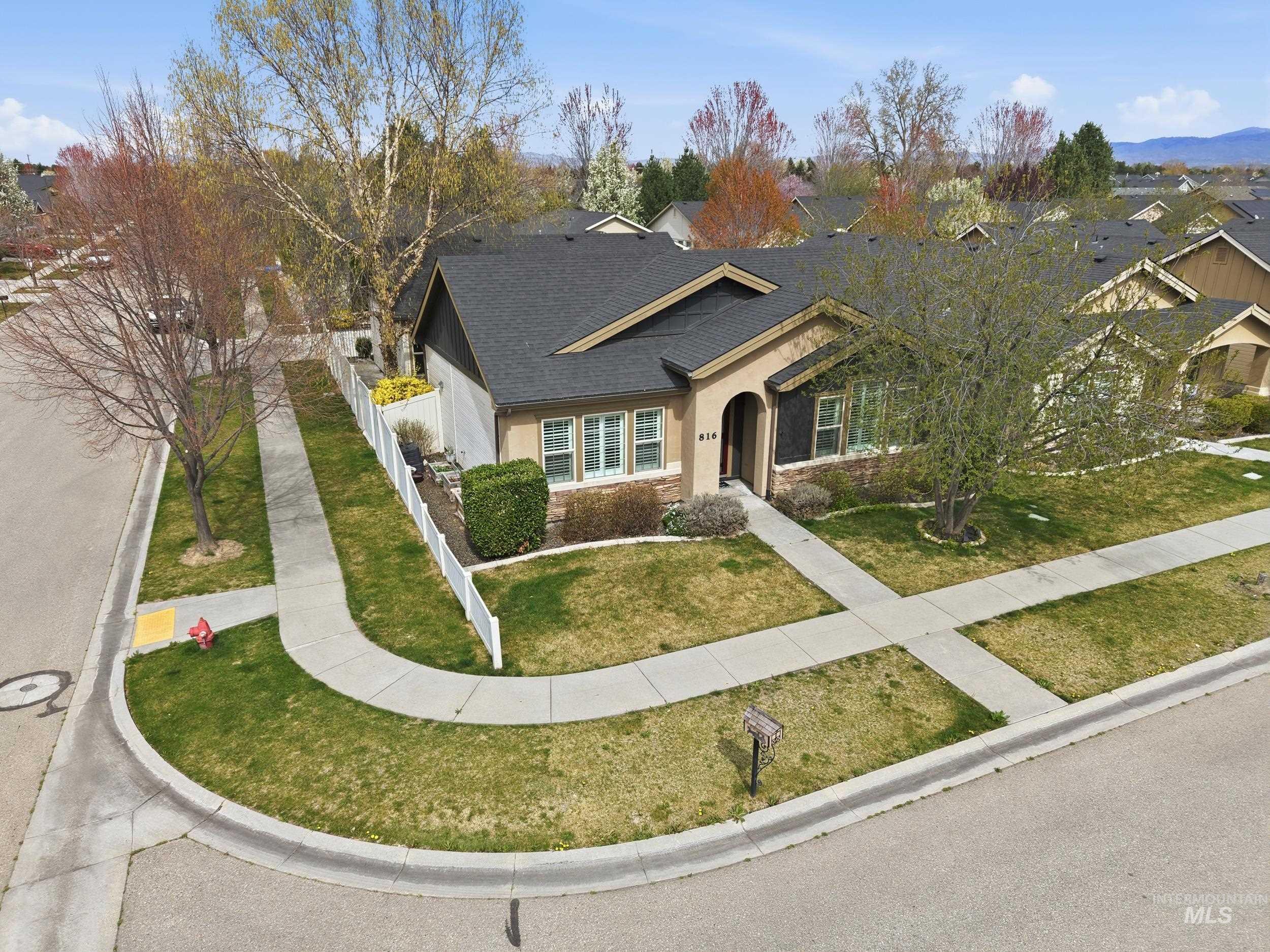 816 E Tallinn St, Meridian, Idaho 83646, 2 Bedrooms, 2 Bathrooms, Residential For Sale, Price $479,000, 98980149