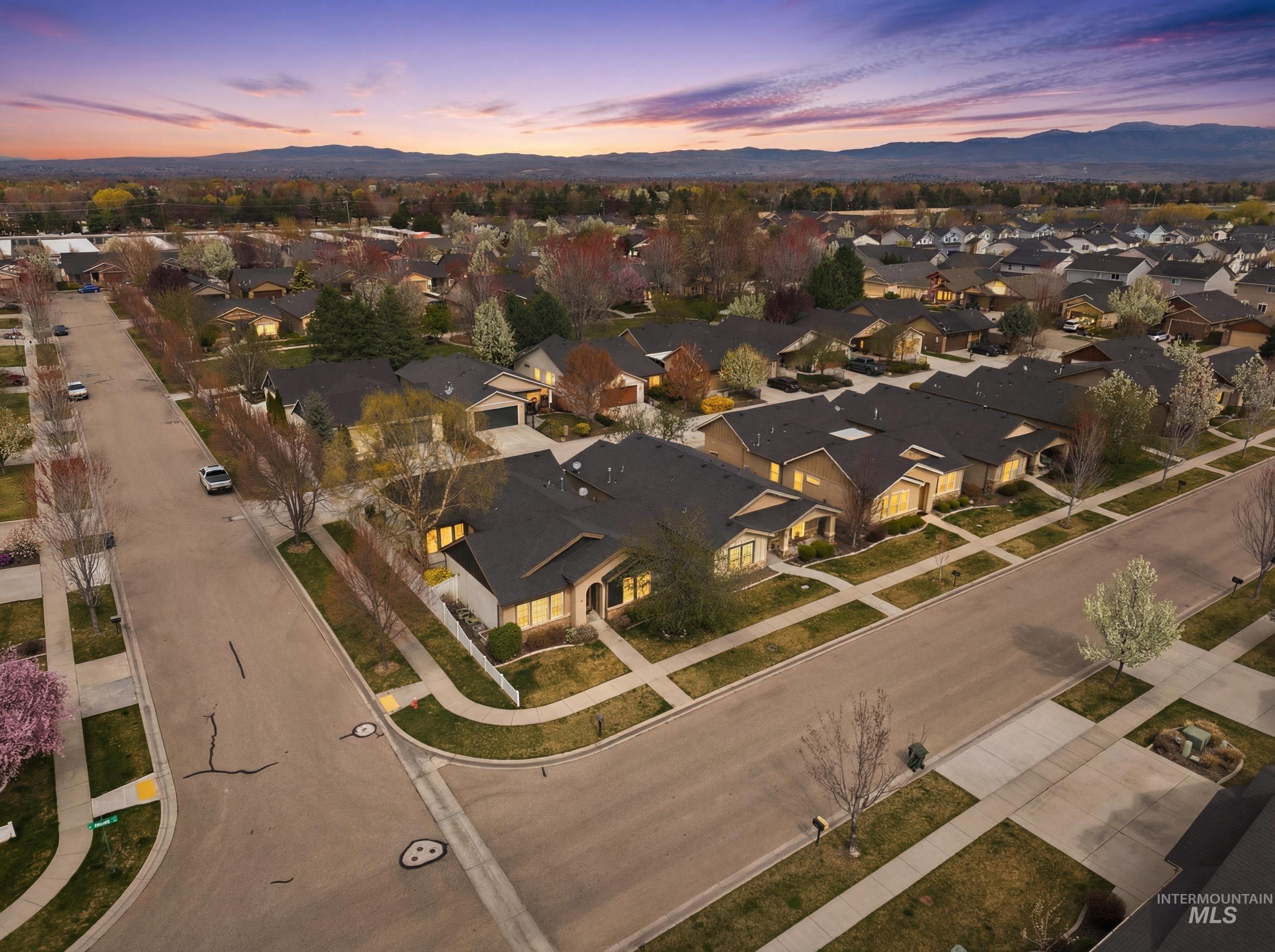 816 E Tallinn St, Meridian, Idaho 83646, 2 Bedrooms, 2 Bathrooms, Residential For Sale, Price $479,000, 98980149