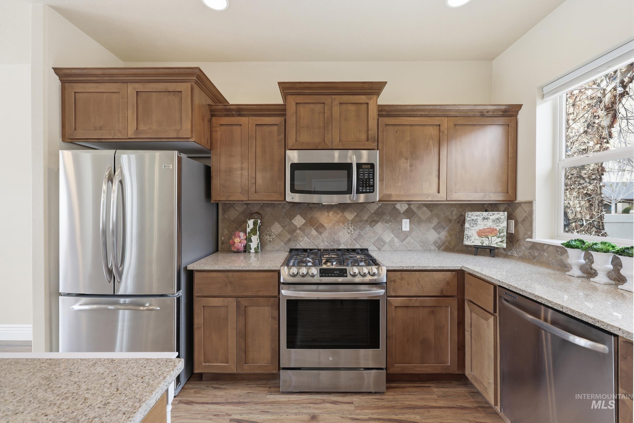 816 E Tallinn St, Meridian, Idaho 83646, 2 Bedrooms, 2 Bathrooms, Residential For Sale, Price $479,000, 98980149