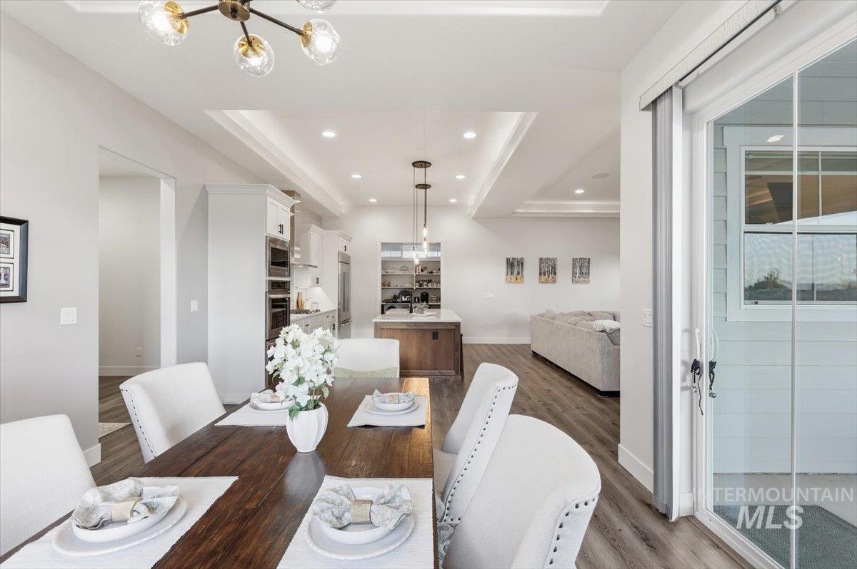 24785 Sienna Glenn St., Middleton, Idaho 83644, 3 Bedrooms, 2.5 Bathrooms, Residential For Sale, Price $879,900,MLS 98980150