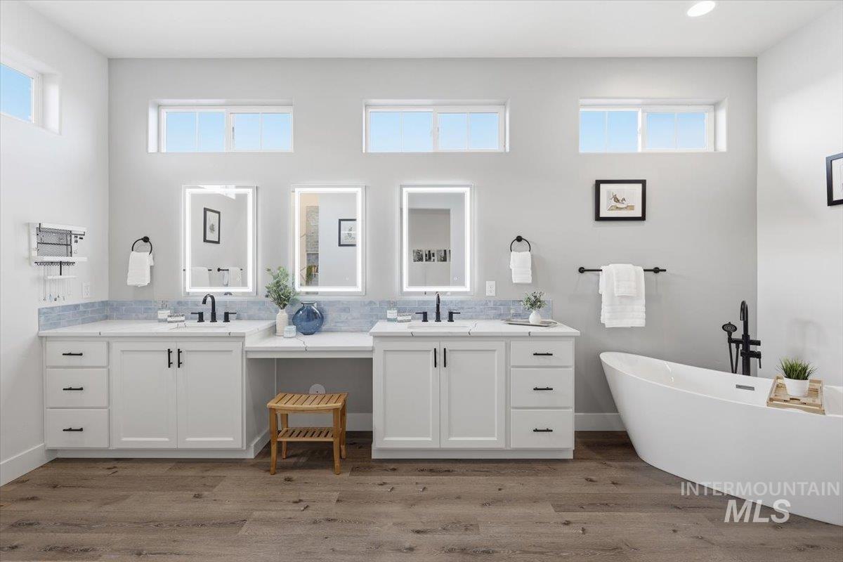 24785 Sienna Glenn St., Middleton, Idaho 83644, 3 Bedrooms, 2.5 Bathrooms, Residential For Sale, Price $879,900,MLS 98980150