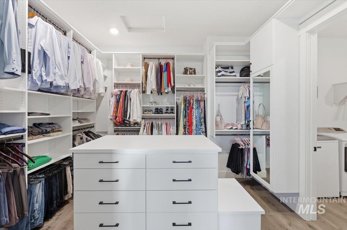 24785 Sienna Glenn St., Middleton, Idaho 83644, 3 Bedrooms, 2.5 Bathrooms, Residential For Sale, Price $879,900,MLS 98980150