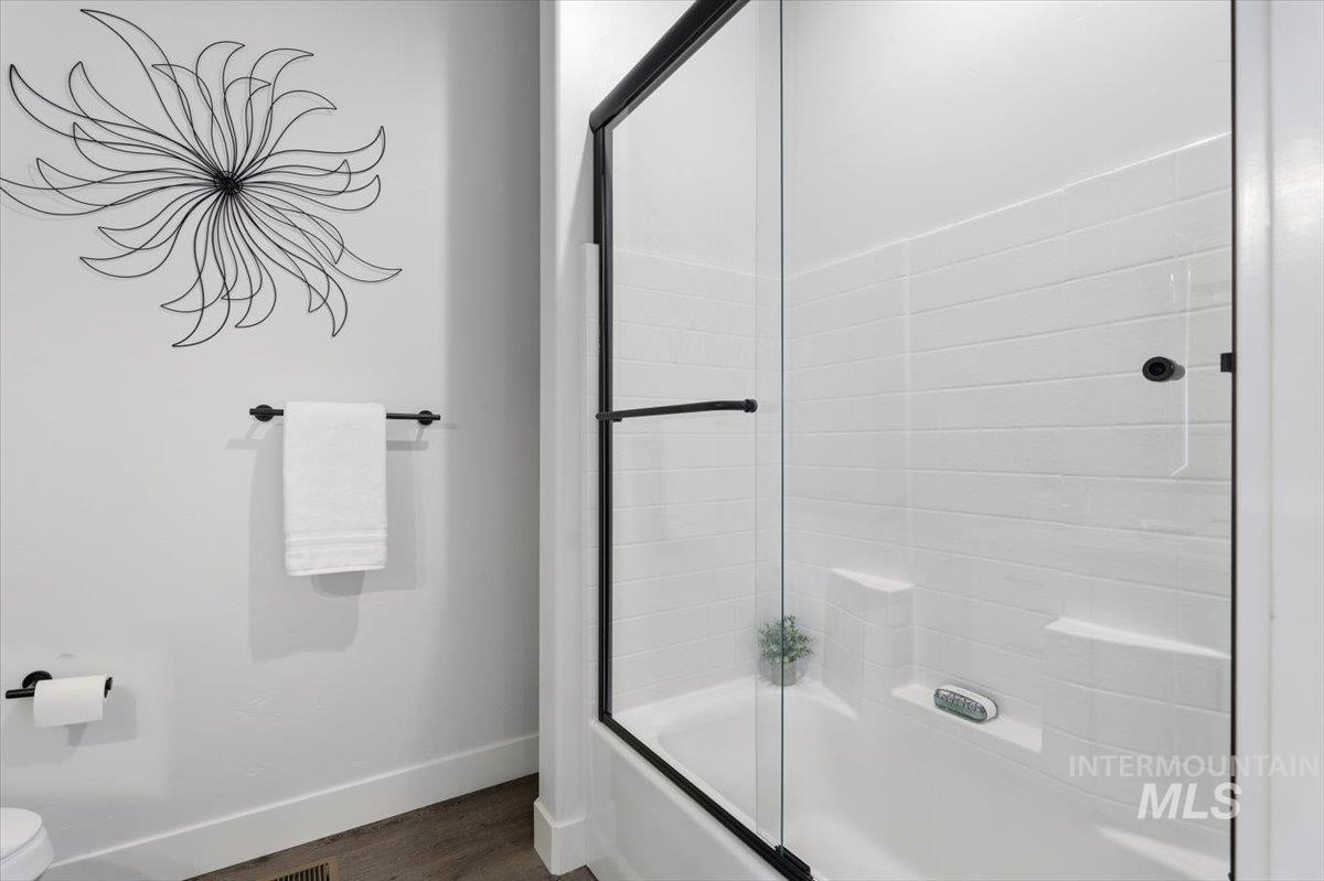 24785 Sienna Glenn St., Middleton, Idaho 83644, 3 Bedrooms, 2.5 Bathrooms, Residential For Sale, Price $879,900,MLS 98980150