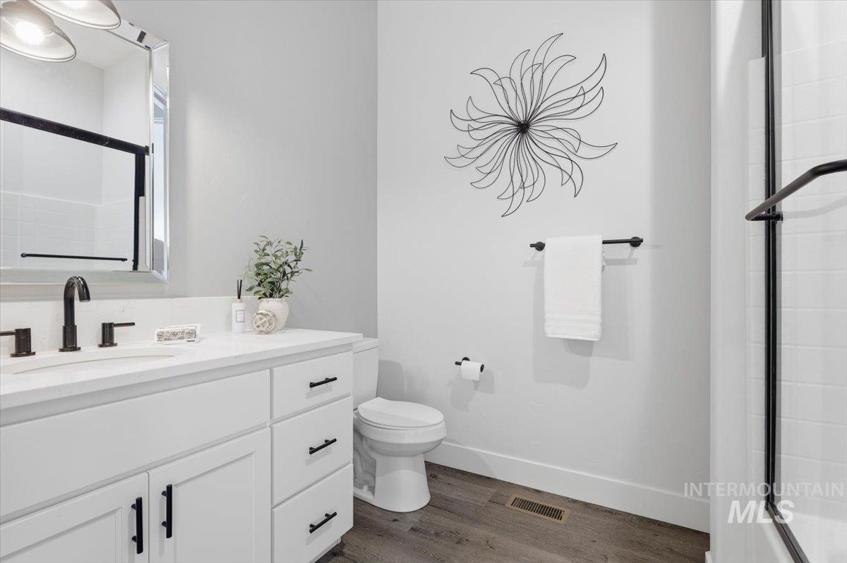 24785 Sienna Glenn St., Middleton, Idaho 83644, 3 Bedrooms, 2.5 Bathrooms, Residential For Sale, Price $879,900,MLS 98980150