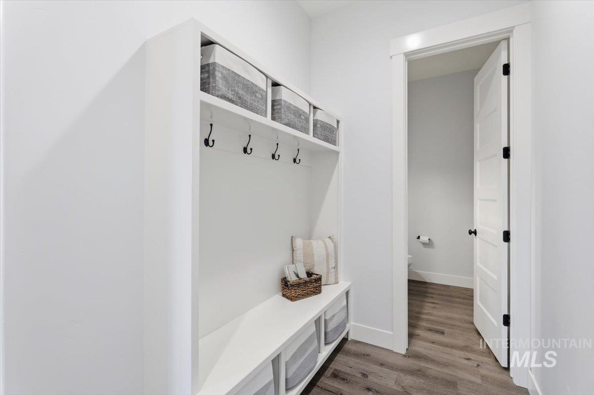 24785 Sienna Glenn St., Middleton, Idaho 83644, 3 Bedrooms, 2.5 Bathrooms, Residential For Sale, Price $879,900,MLS 98980150