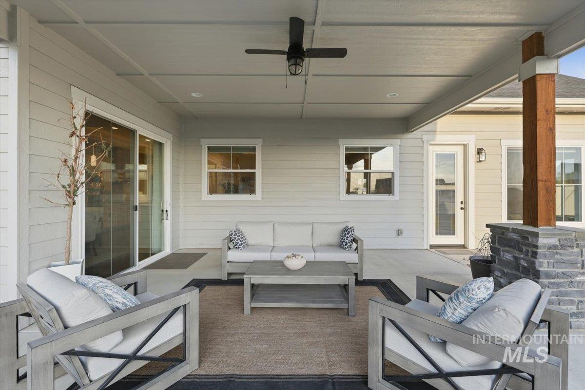 24785 Sienna Glenn St., Middleton, Idaho 83644, 3 Bedrooms, 2.5 Bathrooms, Residential For Sale, Price $879,900,MLS 98980150