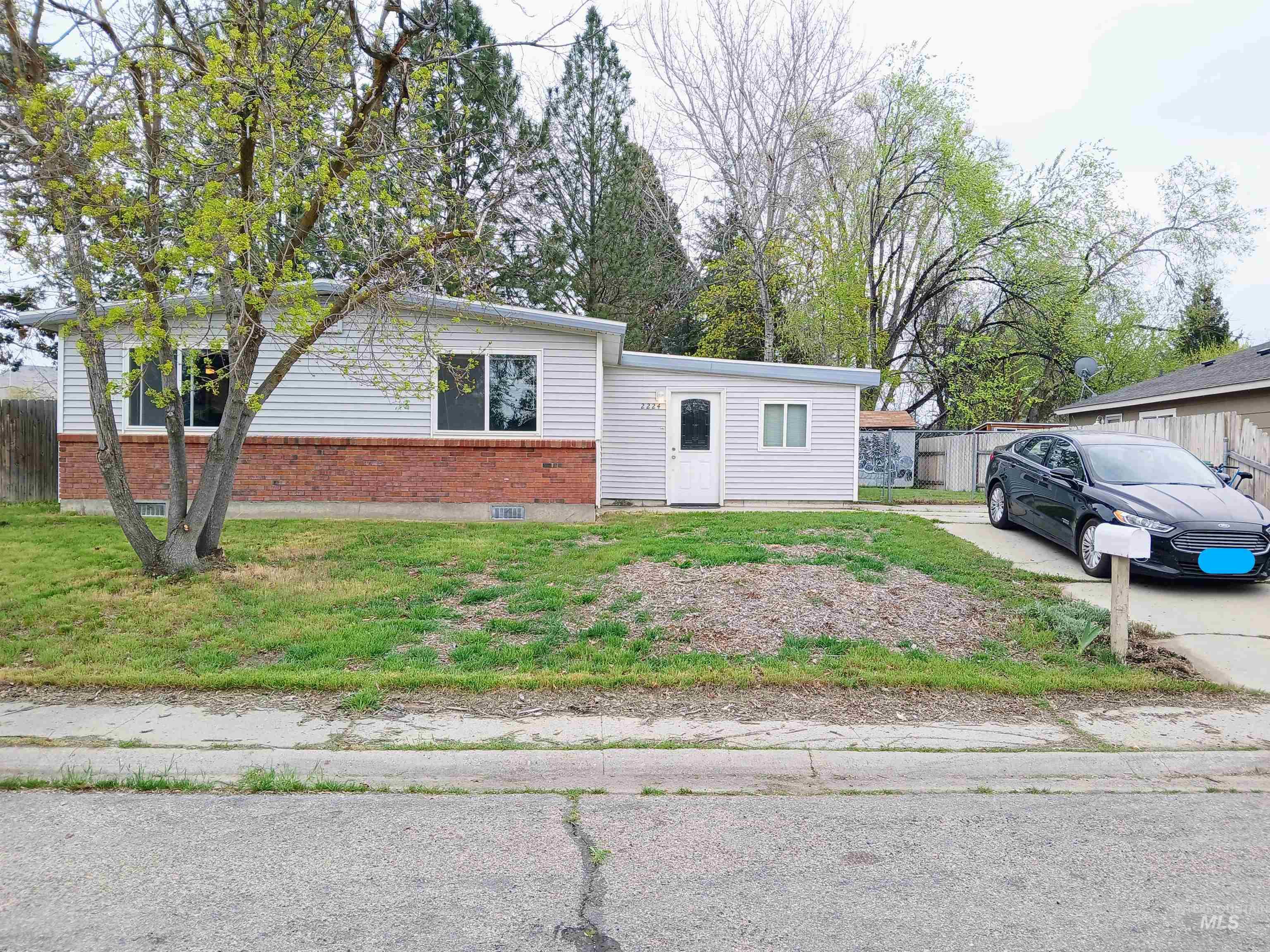 2224 S Rachel Circle, Boise, Idaho 83706-4608, 4 Bedrooms, 2 Bathrooms, Residential For Sale, Price $330,000,MLS 98980152