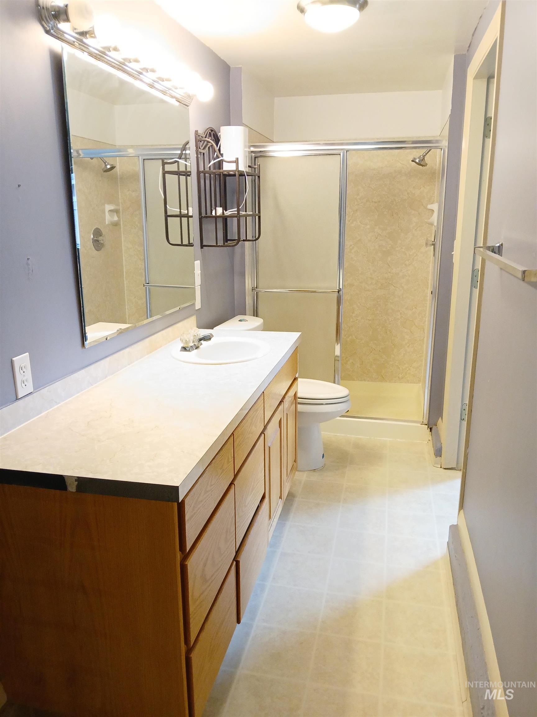 2224 S Rachel Circle, Boise, Idaho 83706-4608, 4 Bedrooms, 2 Bathrooms, Residential For Sale, Price $330,000,MLS 98980152